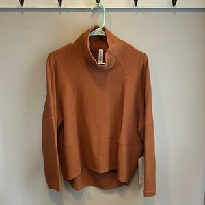 NWT Lululemon Textured Funnel Neck Pullover
